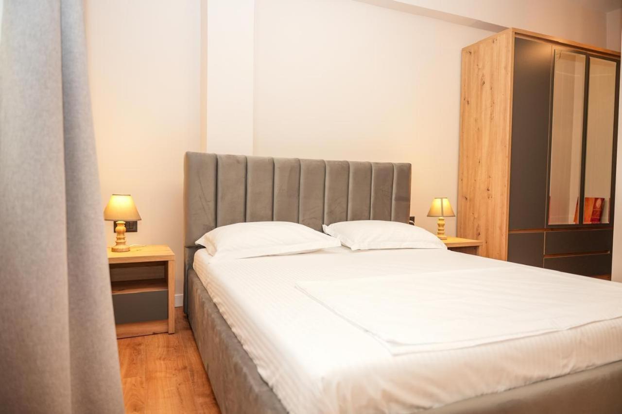 Bougainvilla Apartments Tirana Kültér fotó