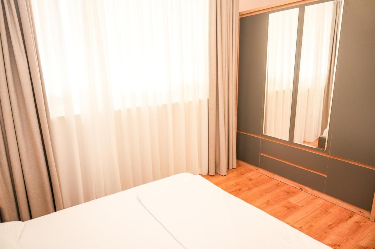 Bougainvilla Apartments Tirana Kültér fotó
