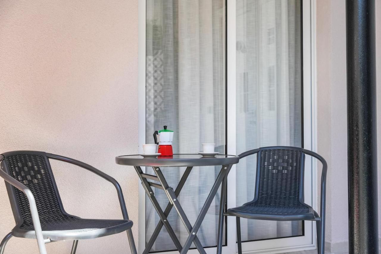 Bougainvilla Apartments Tirana Kültér fotó